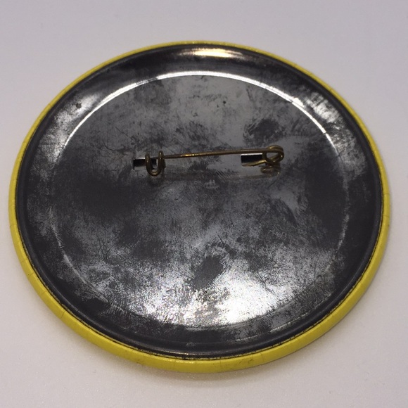 Kiss A Cow Boy The Bay Advertising Pinback Button - Picture 2 of 5